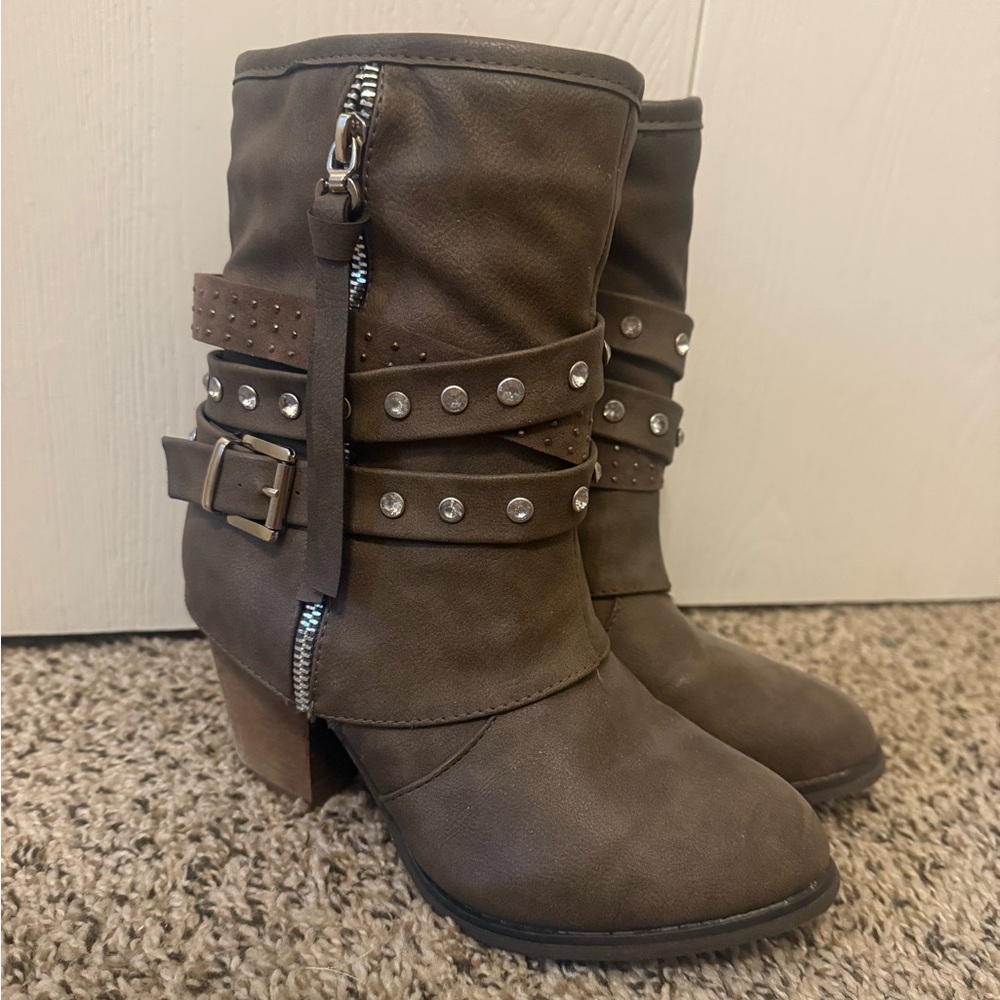 Twisted Brown Heeled Boots with Studded Straps